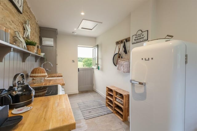 The kitchen in the converted barn/holiday let