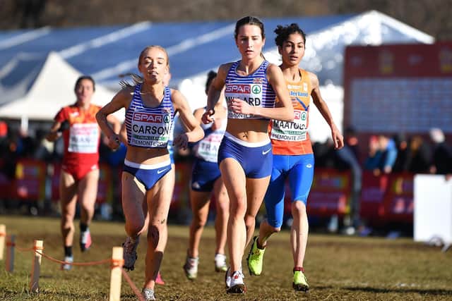 Alexandra Millard, right, of Great Britain during the U23 Women race during the SPAR European Cross Country Championships 2022 in Piemonte-La Mandria Park on December 11, 2022 (Picture: Valerio Pennicino/Getty Images for European Athletics)