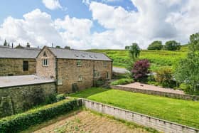 Mooredge Farm is a three bedroom detached barn conversion, situated in the rural setting of Owler Bar.