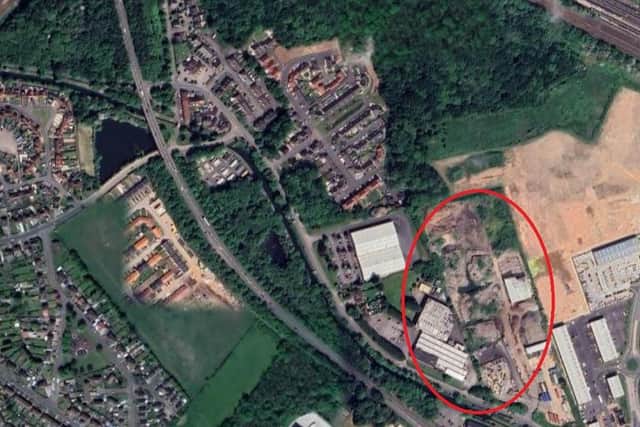 if built, the Shireoaks Plastic Recycling Centre & Energy Recovery Facility would be located less than 600m from homes on a nearby estate. Image from Google Maps.