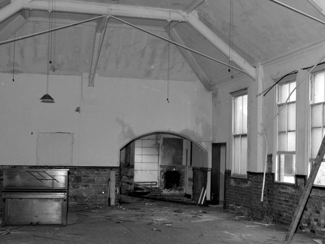 Demolition of the Green Dragon pub and Concert Room in 1963