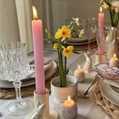 These tablescaping ideas from Viners and Mason Cash will transform your classic roast into an Easter spectacular. Image: Molly’s Home & Hosting