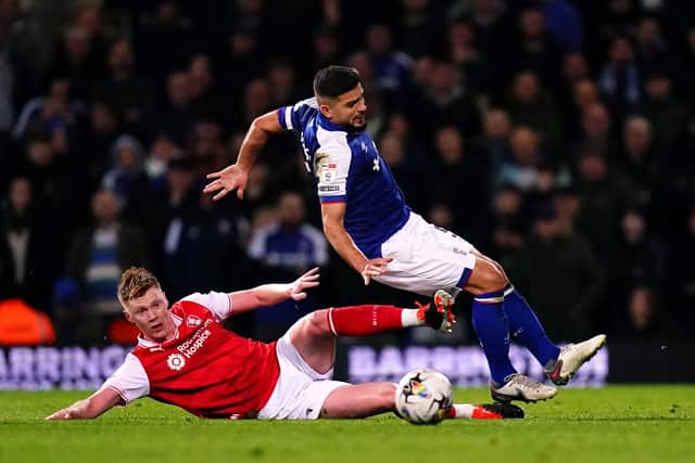 Rotherham United's Sam Clucas challenges Ipswich Towns' Sam Morsy (Picture: John Walton/PA Wire)