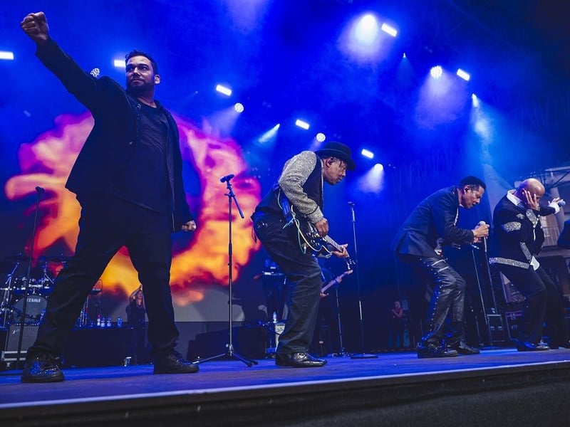The Jacksons put on a big show at the concert.