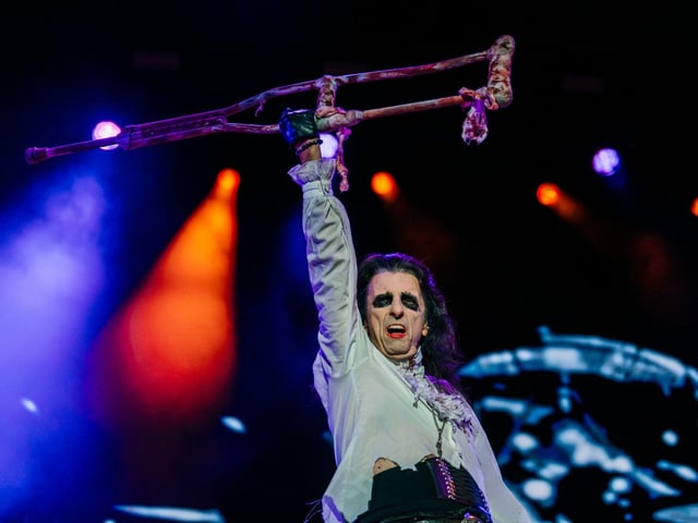 Alice Cooper on stage