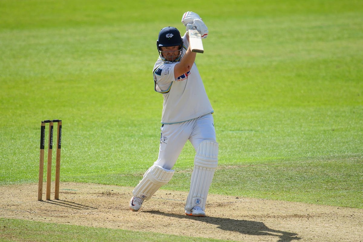 Brilliant Bairstow helps Yorkshire sign off in style