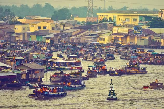 Cai Rang floating market, the biggest in the Mekong Delta