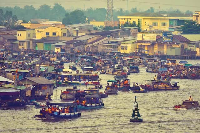 Cai Rang floating market, the biggest in the Mekong Delta