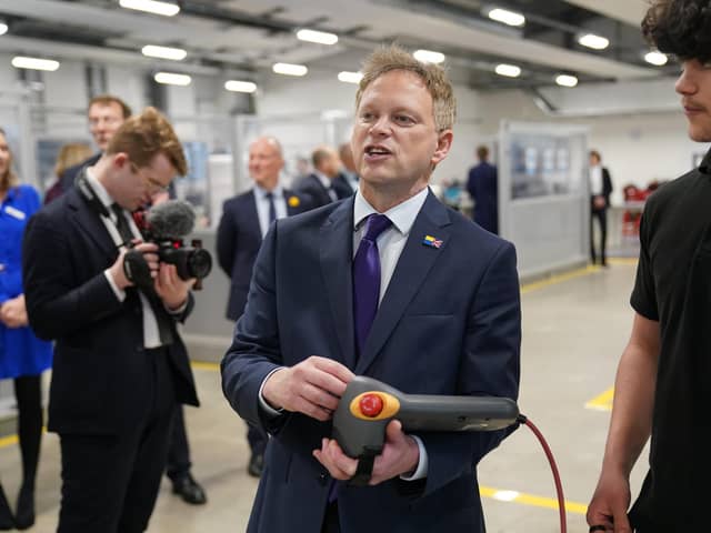 ABINGDON, ENGLAND - MARCH 30: Grant Shapps, Secretary of State for Energy Security and Net Zero, is shown robotics by an apprentice during a visit to the UK Atomic Energy Authority, Culham Science Centre, on on March 30, 2023 in Abingdon, Oxfordshire, for a discussion on energy security and net zero. (Photo by Jacob King - WPA Pool/Getty Images)