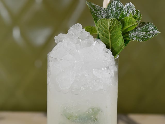 This looks refreshing, with a sinus-clearing combination of Roku Gin with Asian pear, yuzu, sake and wild mint