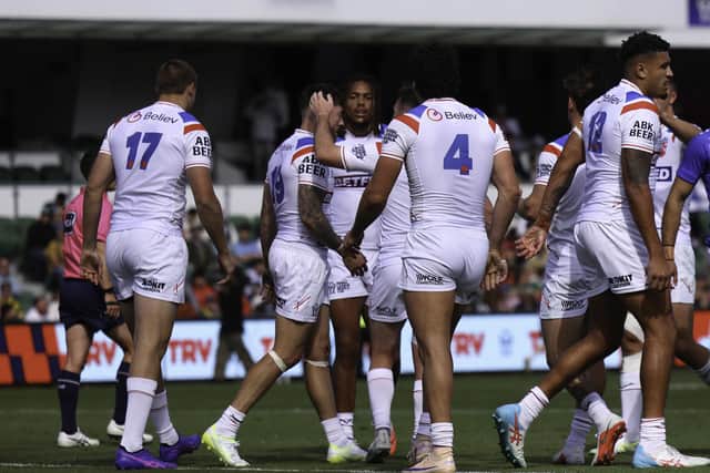 England were too hot to handle in the Perth sunshine. (Photo: Peter Keleman/SWpix.com)
