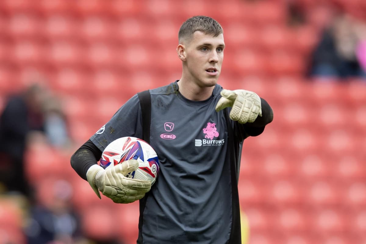 Barnsley-Trainer Conor Hourihane zur Entscheidung, Kieren Flavell zu ...