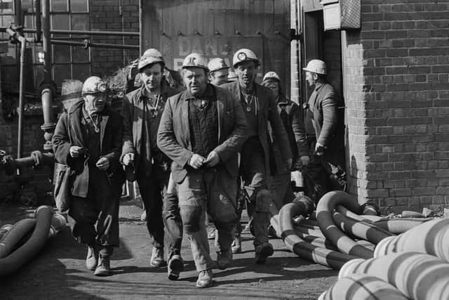 Rescue workers during a six-day rescue operation at Lofthouse Colliery, near Wakefield in West Yorkshire, England, 22nd March 1973. Seven miners had been killed the previous day, when the excavation of a new coalface, too close to an abandoned, flooded 19th century mineshaft, caused an inrush of three million gallons of water. (Photo by Evening Standard/Hulton Archive/Getty Images)