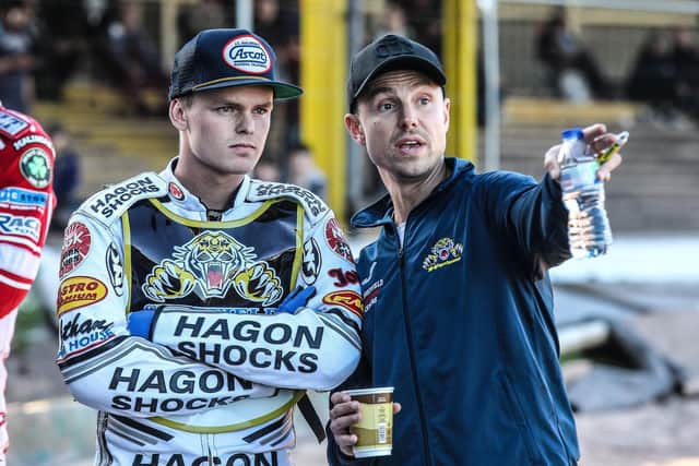 Simon Stead talking with Sheffield rider Broc Nichol (Picture: Phil Lanning)