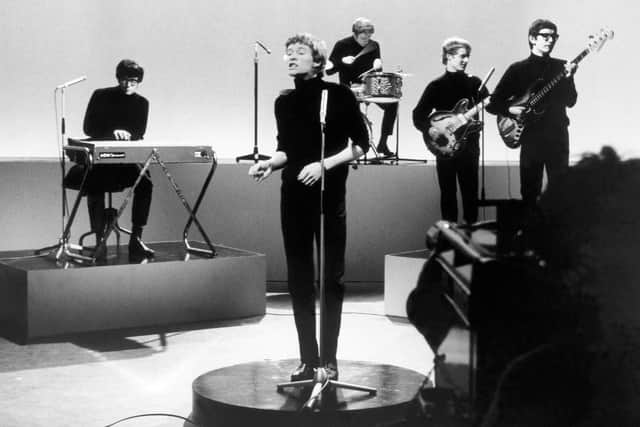 Paul Jones performing with Manfred Mann.