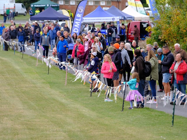 Filey Kite Festival crowds