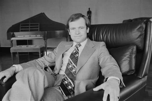 English novelist and politician Jeffrey Archer, UK, 1st July 1977. (Photo by Evening Standard/Hulton Archive/Getty Images)