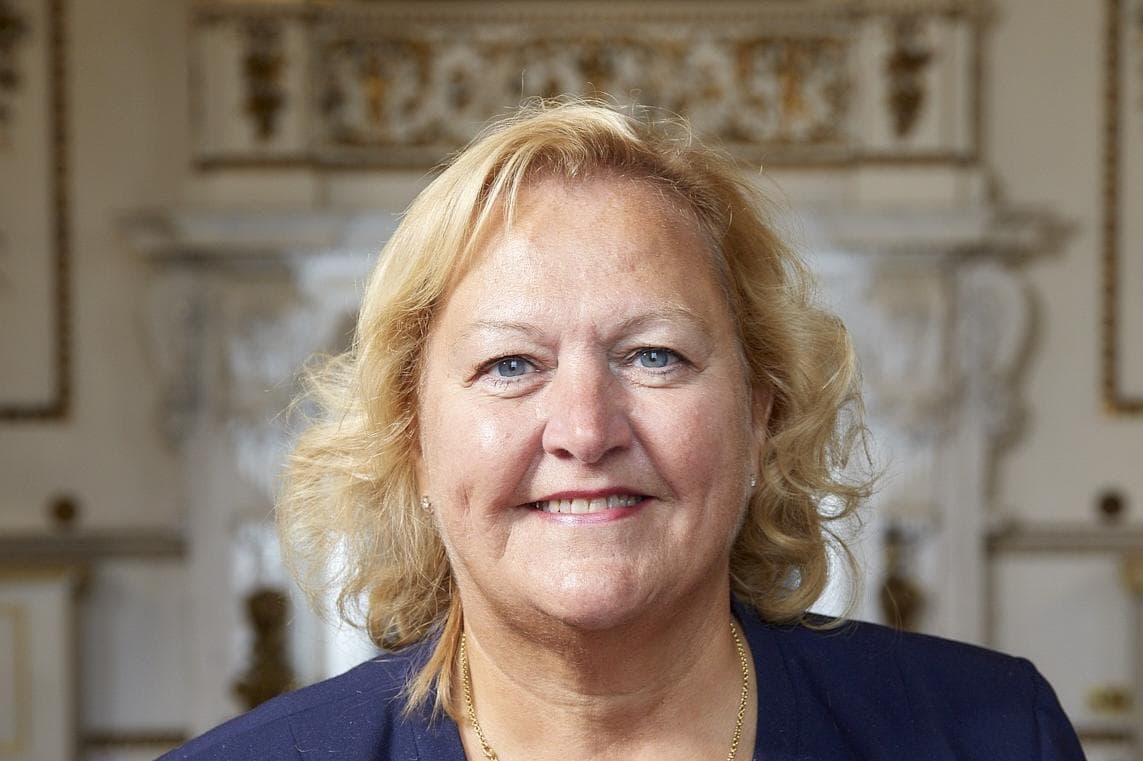 Chance verpasst, das Leben von Dame Julie Kenny aus South Yorkshire zu ...