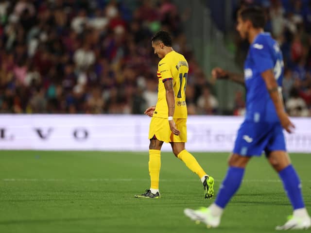 Barcelona's Raphinha was sent off against Getafe. Image: Florencia Tan Jun/Getty Images