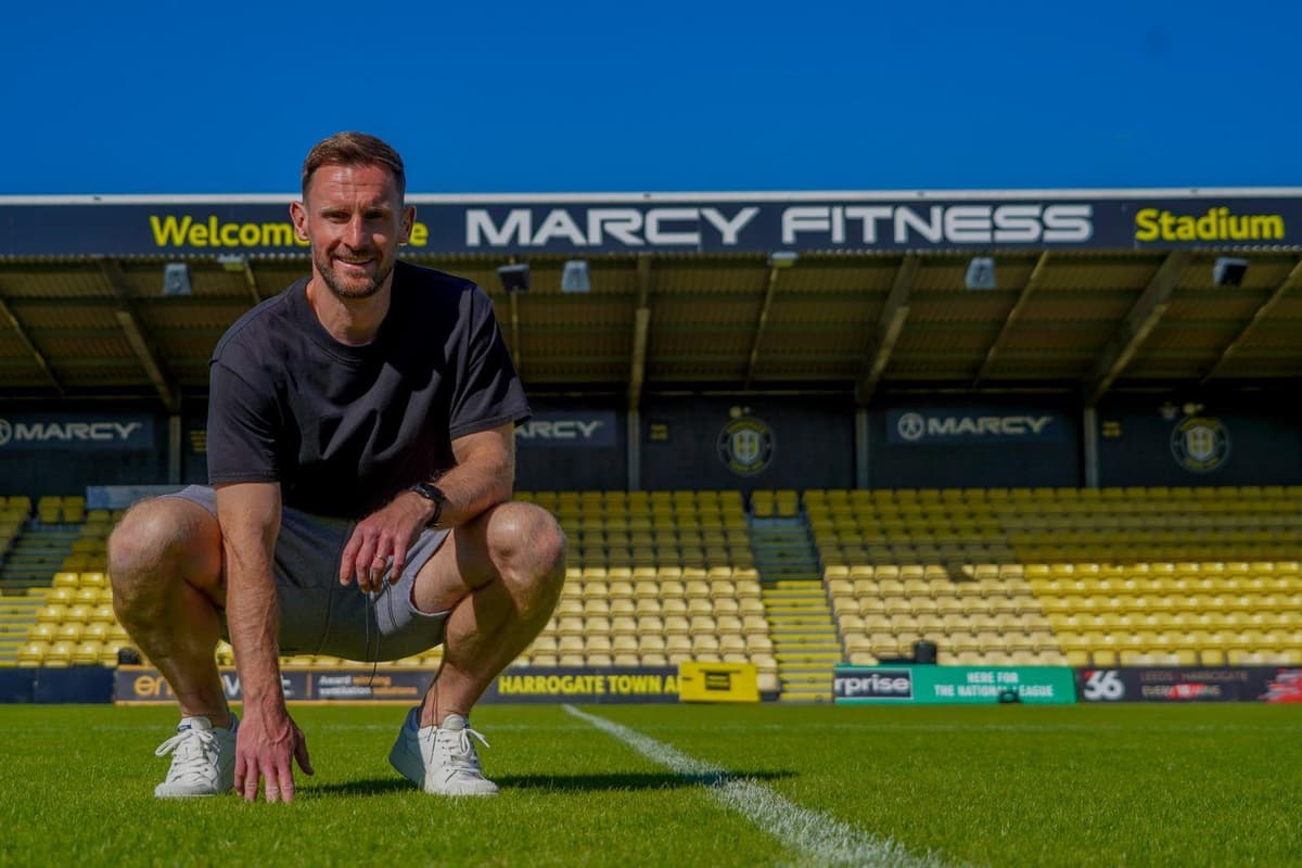 Kurzmeldung: Ex-Leeds-United-Spieler Tom Lees lehnt EFL-Angebote ab und ...