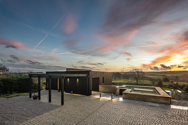 This Grand Design is in a village near Barnsley is built to Passive house standard and includes a main home plus an annexe. Architects:  HEM Architects, Susi Clark and architect Marc Medland.