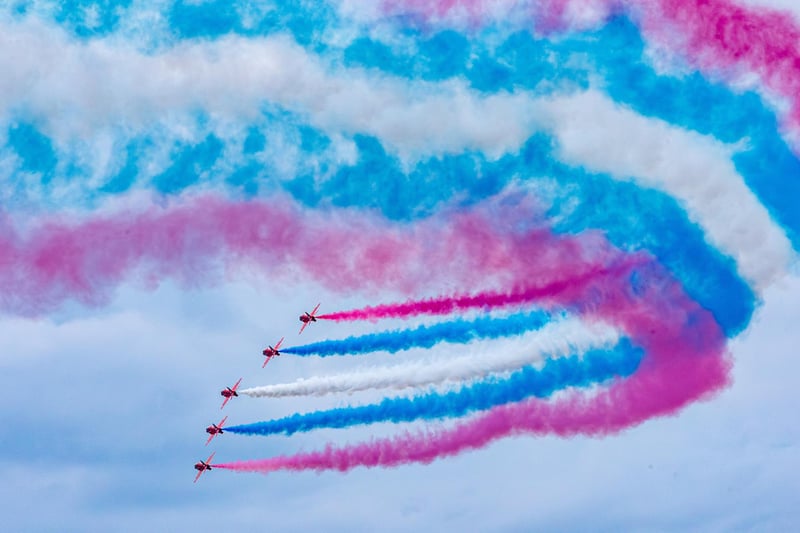 Red Arrows scintillate thousands at Whitby.
picture: Brian Murfield