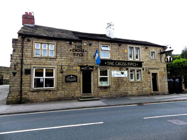 The Cross Pipes, Otley
