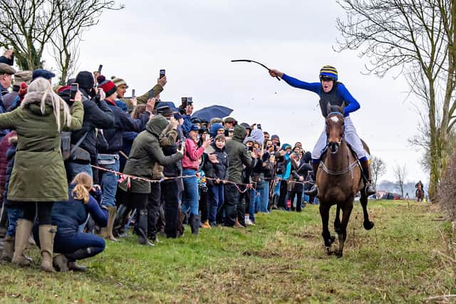 Jason Carver on Startmeup wins the The Kiplingcotes Derby in the East Riding of Yorkshire, photographed by Tony Johnson for the Yorkshire Post.
