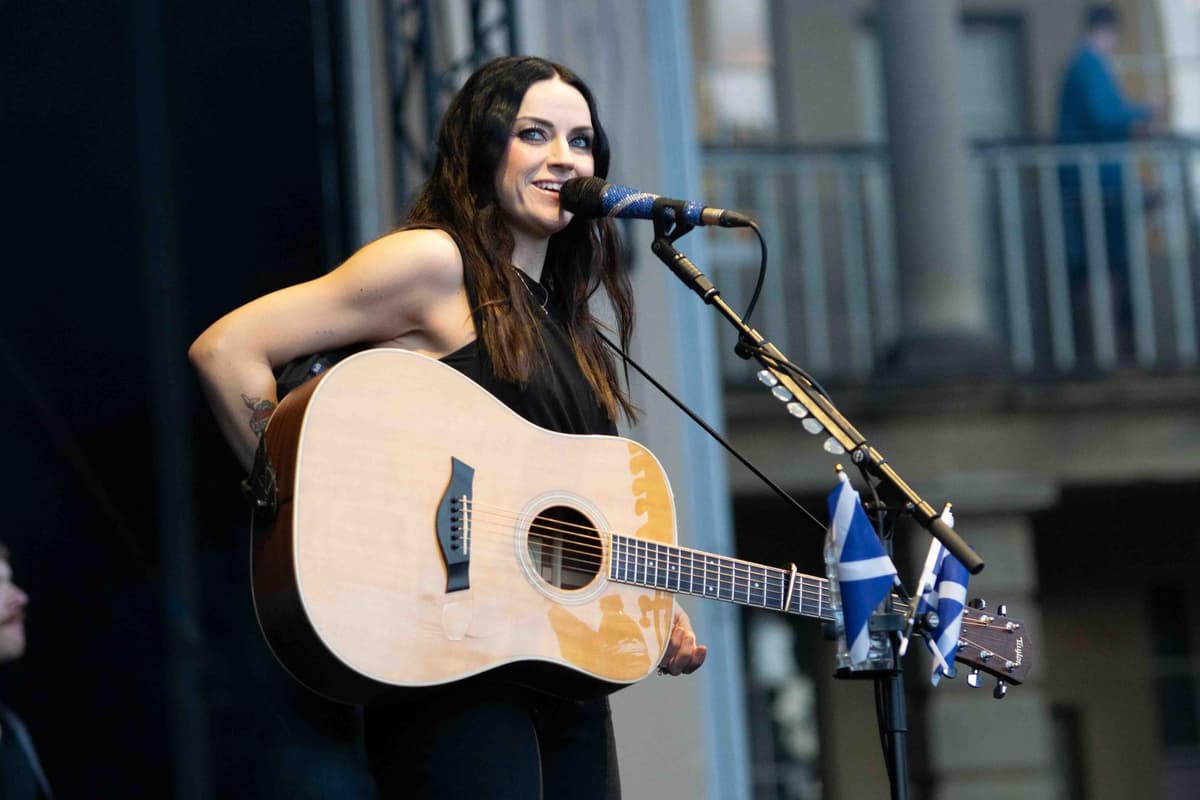 Gig review: Amy McDonald + The Coral at The Piece Hall, Halifax