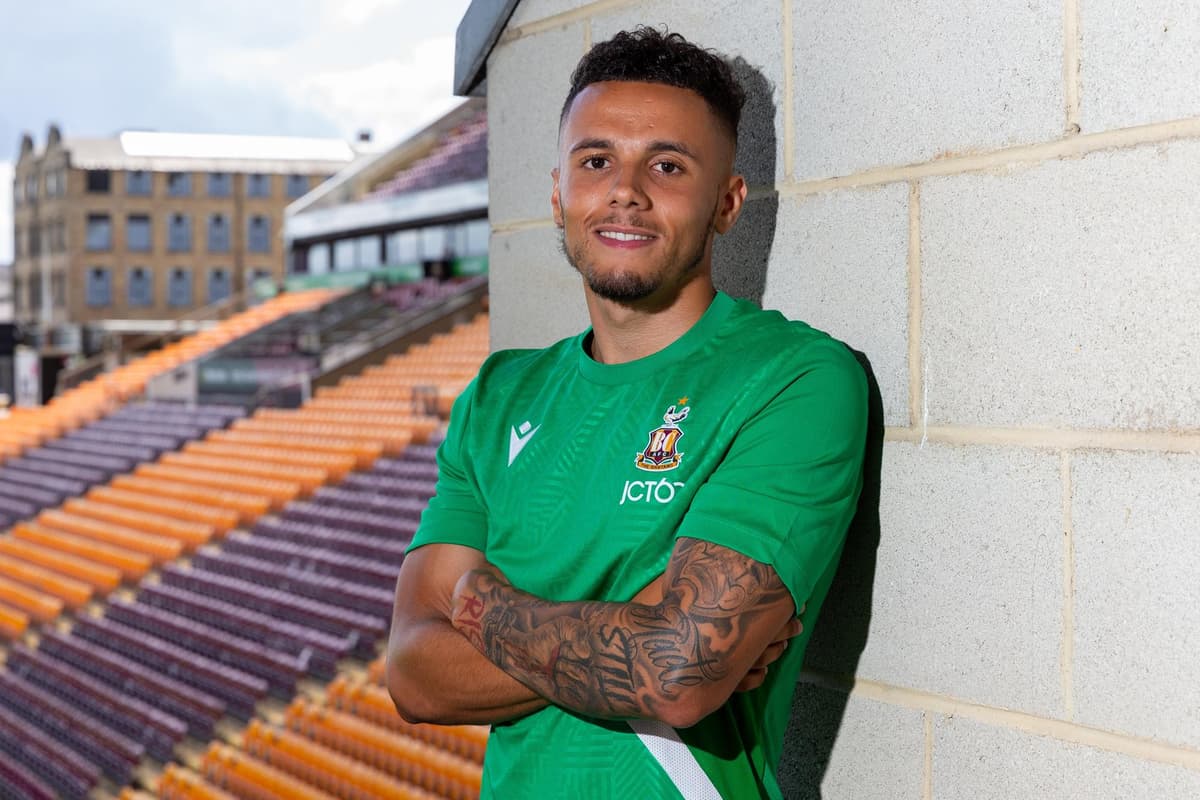 Andy Cook Littlejohn Andy Cook makes a Bradford City goal - and still has a bad day in ...
