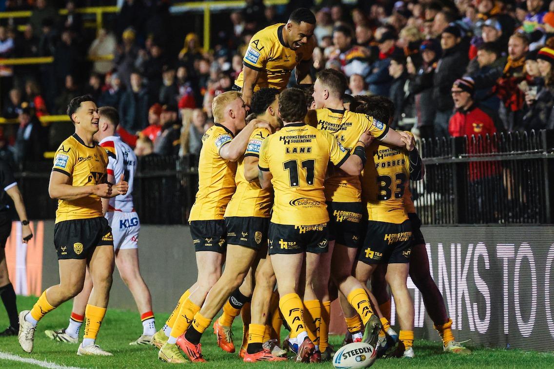 Castleford Tigers v Wakefield Trinity: Ryan Carr urges consistency as ...