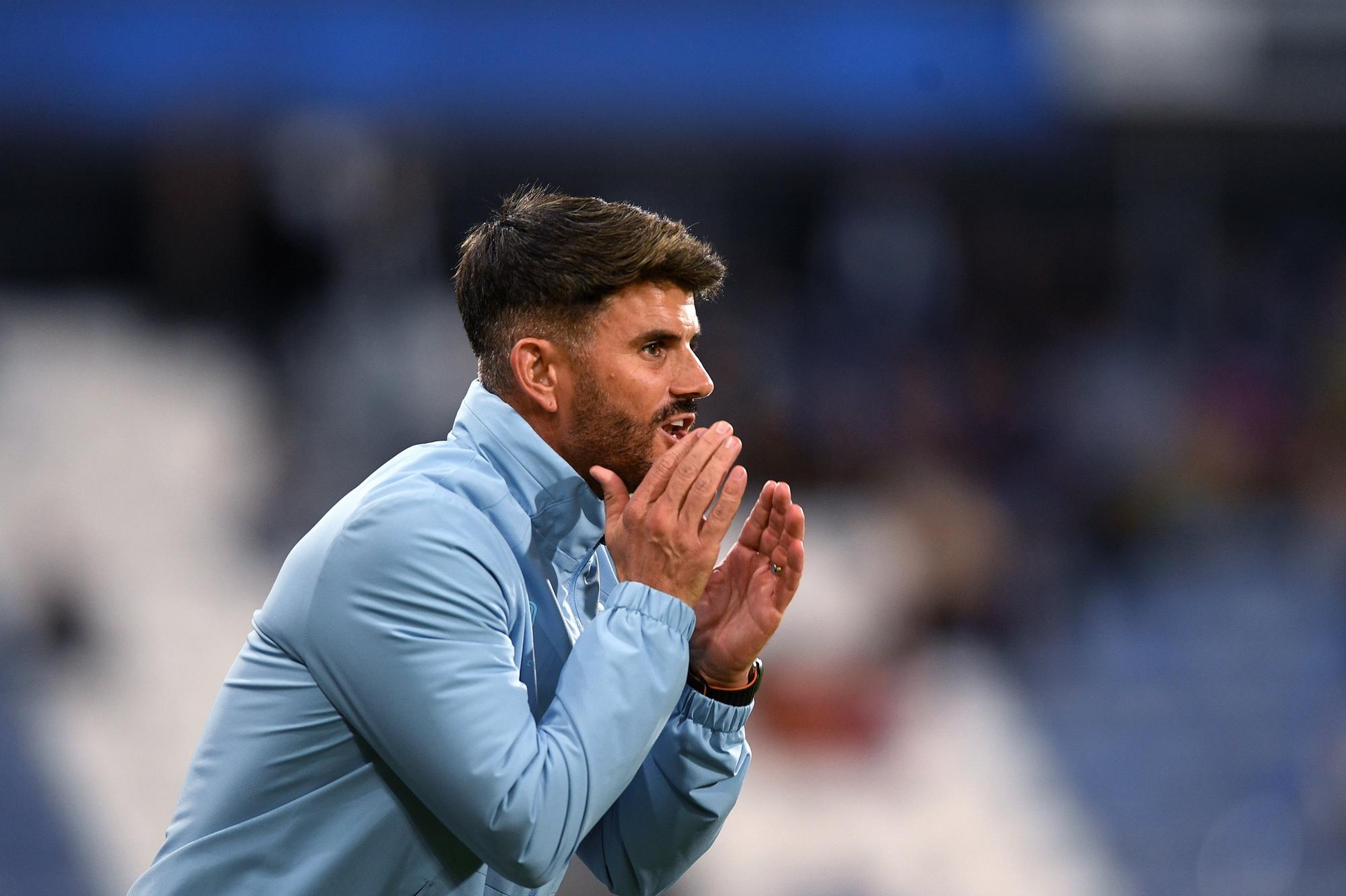 Huddersfield Town head coach on why he has come off social media