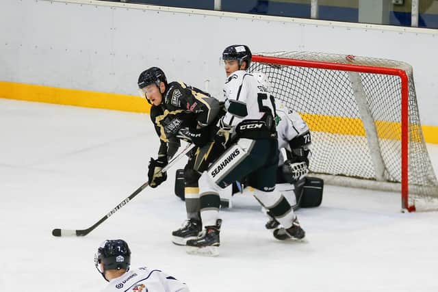 FAMILIAR FACE: Bobby Chamberlain (above left) has already enjoyed stints playing in his hometown for both the Stingrays and the Pirates. Picture courtesy of Steve Pollitt.
