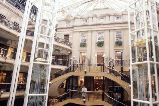 Interior of Princes Square shopping centre in Glasgow, August 1990.