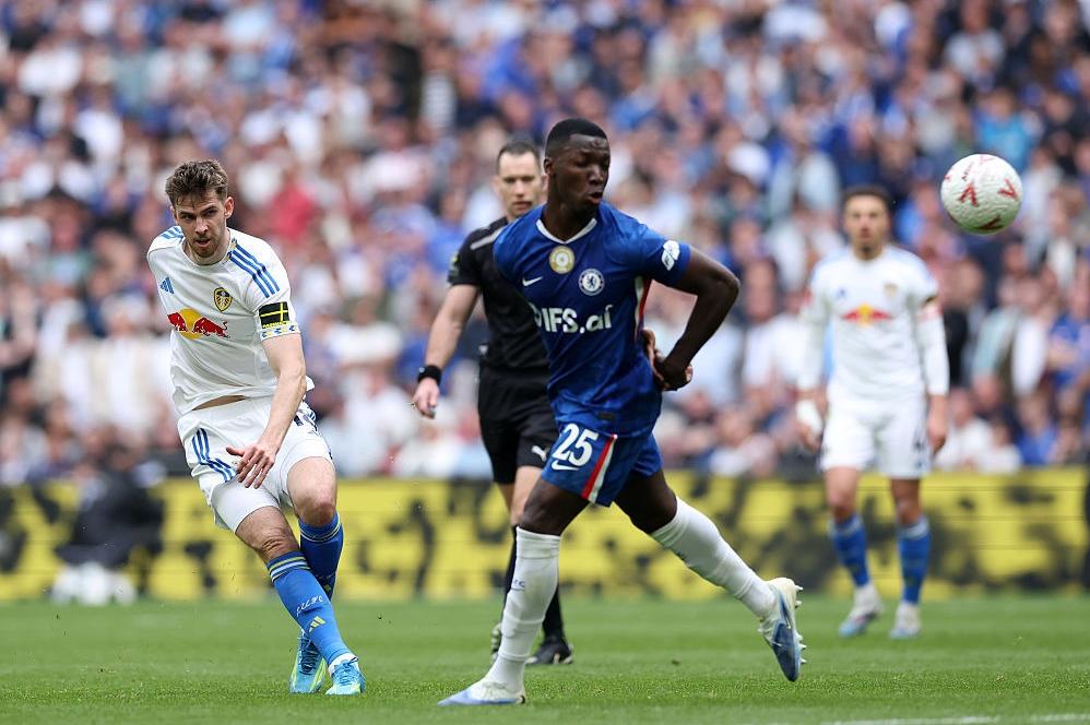 Leeds United gambled on Anton Stach as Gabriel Gudmundsson picks up new ...
