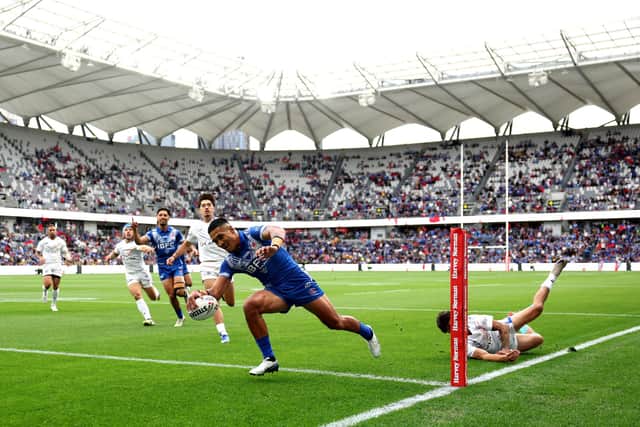 Deine Mariner races over for the opening try. (Photo: Darrian Traynor/Getty Images)