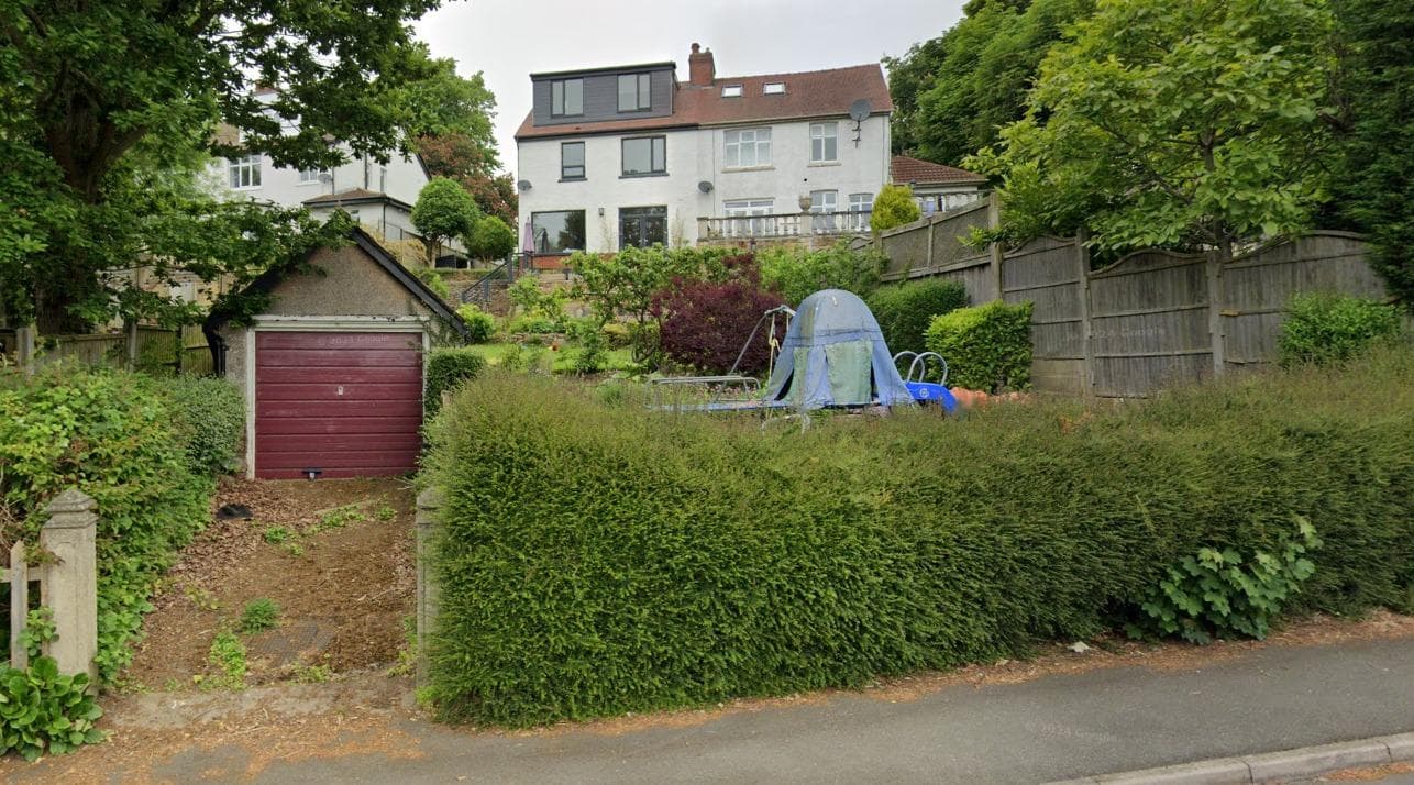 Proposal to demolish a garage and replace with three-storey home slammed by residents - Vimarsana News