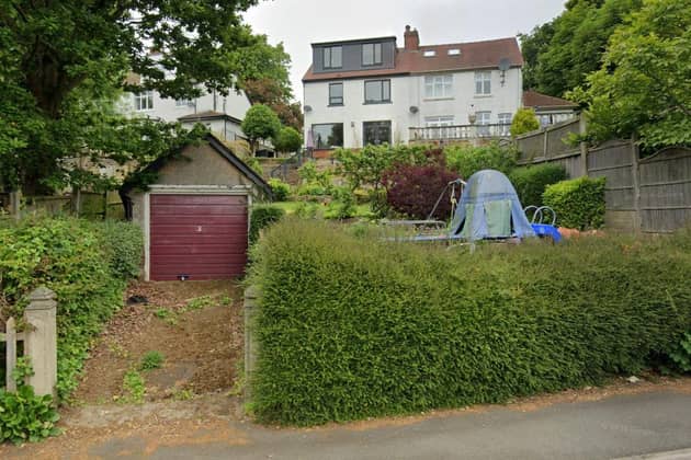 A proposal to demolish a rear garage and erect a new three-storey dwelling on its place in Sheffield has sparked objections from the residents living nearby.