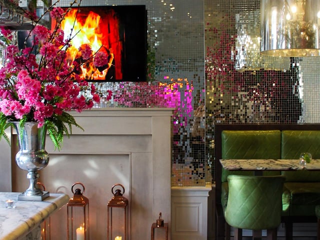 We'll take the afternoon tea here please
