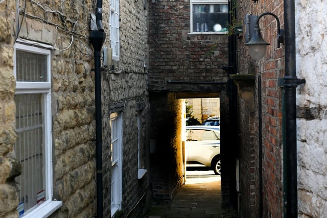 “We do use the word ginnel for an alley way as well”. – Laura Andrews