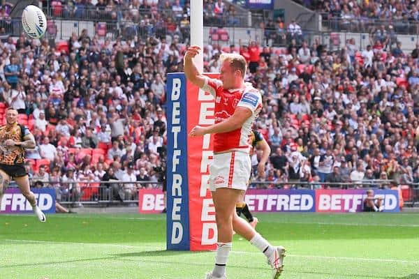 Jez Litten celebrates scoring a try which gave Hull KR the lead in Saturday's Challenge Cup final against Leigh. Picture by Matthew Merrick/SWpix.com.