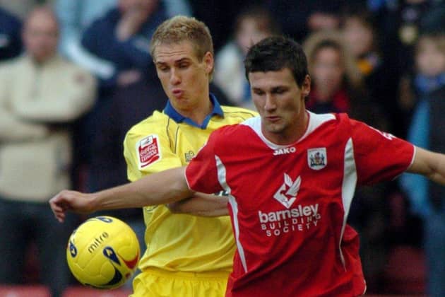 Tommy Wright (R) in action playing for Barnsley v Leeds Utd, November 4, 2006.