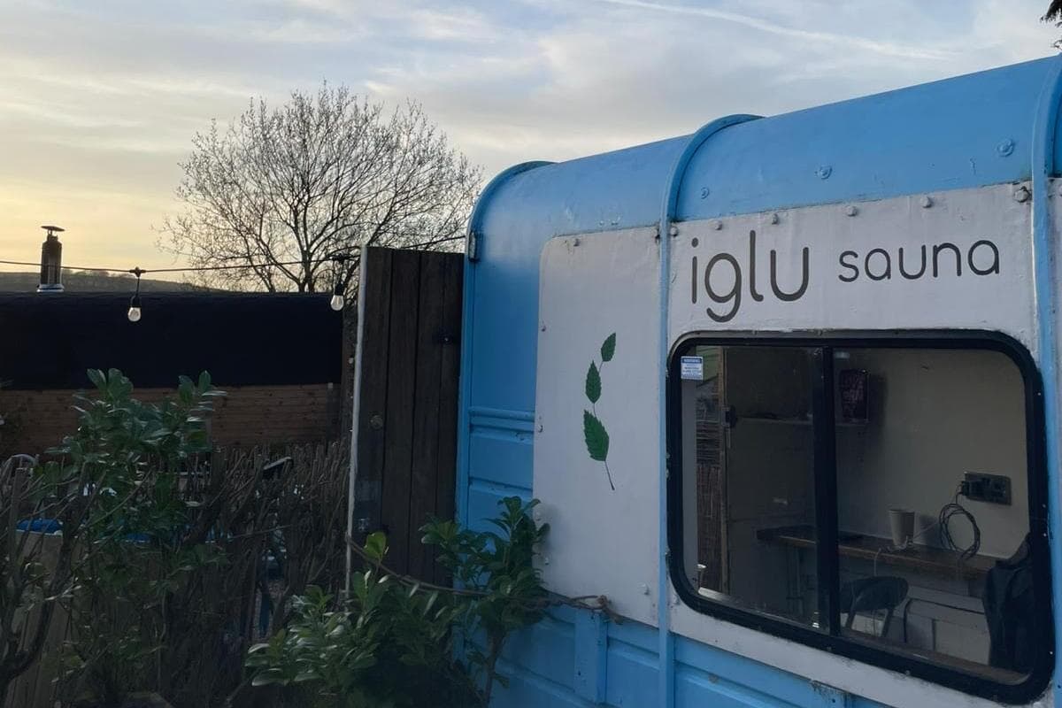 Iglu Sauna: Pop-up-Sauna plant die Errichtung eines festen Standorts in ...
