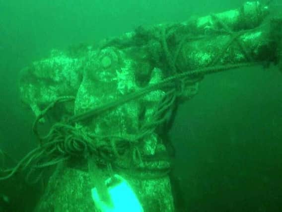 An image of the gun from the submarine