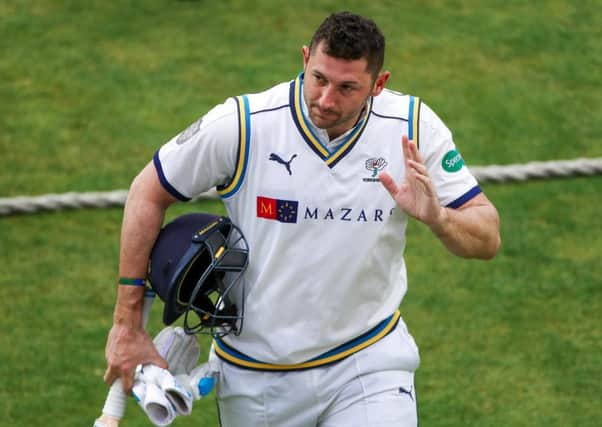 Yorkshire's Tim Bresnan has signed a contract extension with the club.