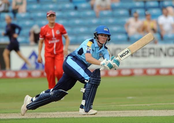 Beth Mooney top-scored for Yorkshire Diamonds with an unbeaten 44 as they defeated Surrey Stars by nine wickets at York.