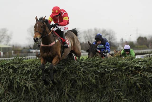 Highland Lodge won the 2015 Becher Chase over Aintree's Grand National fences under Henry Brooke.