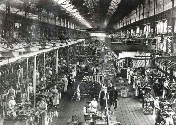 Dick Kerr's Strand Road, Preston c. 1915
View of the main machine shop which was turned over to manufacturing shell components during the Great War years.

Up to 2,000 women were employed there during the War.