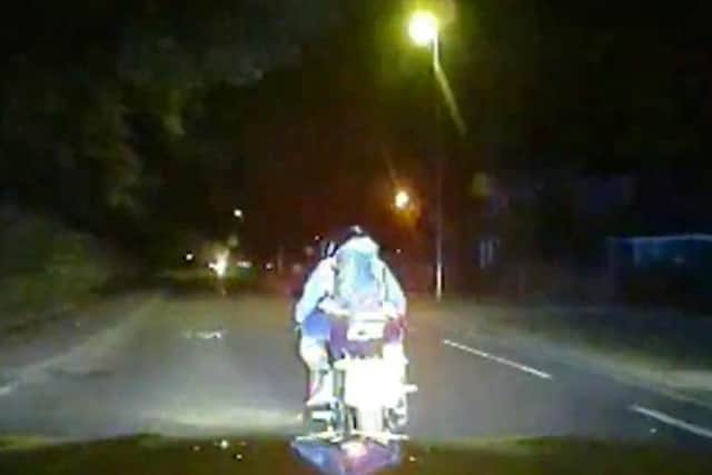 Police are allowed to knock moped thieves off their bikes