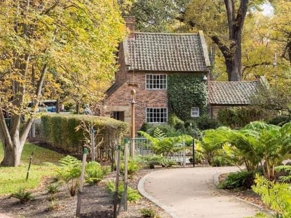 Cooks' Cottage now stands in Melbourne
